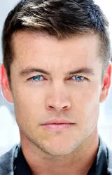 Люк Хемсворт